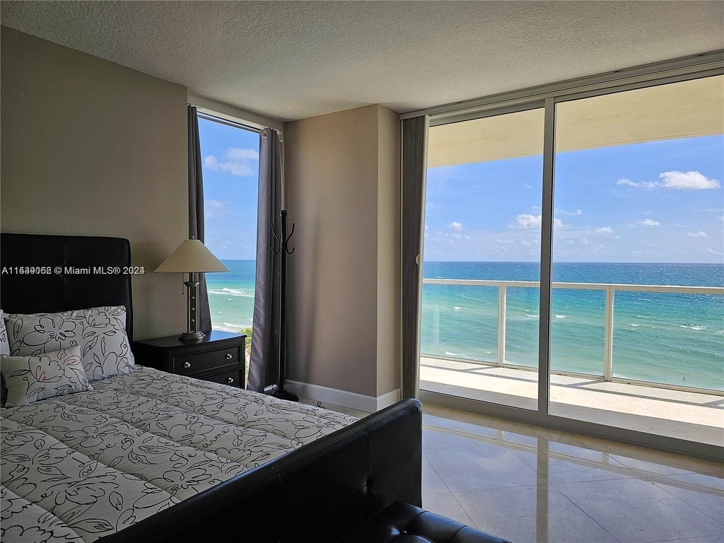 16699 Collins Ave - Photo 8