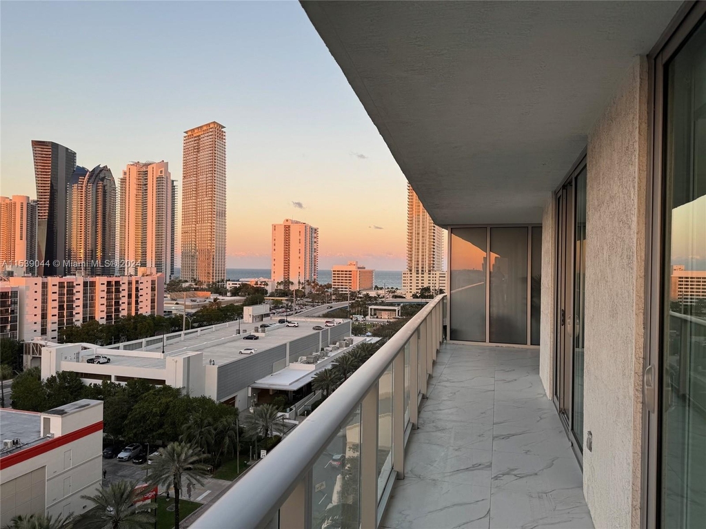 330 Sunny Isles Blvd - Photo 2