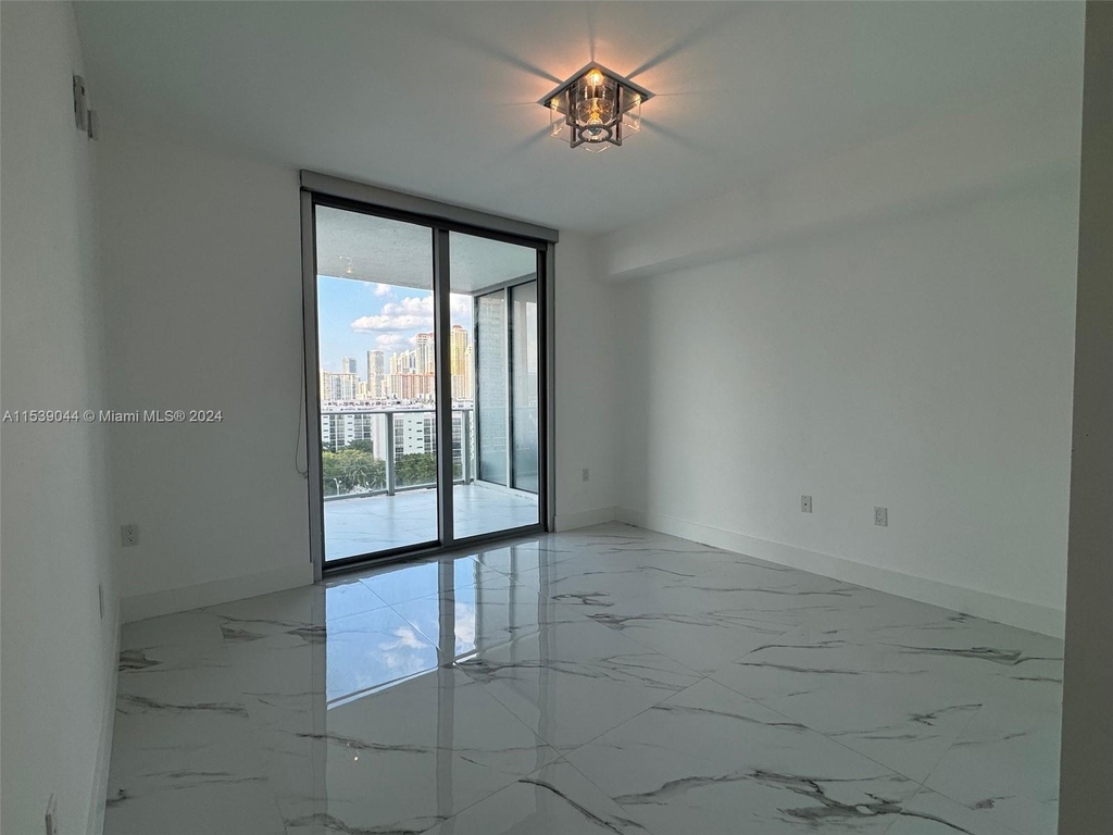 330 Sunny Isles Blvd - Photo 24