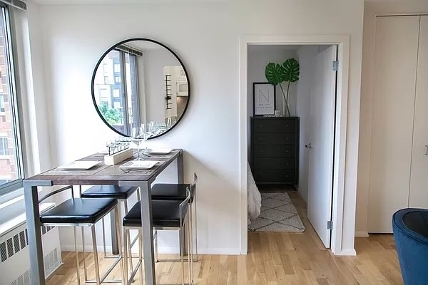 490 2nd Ave - Photo 4