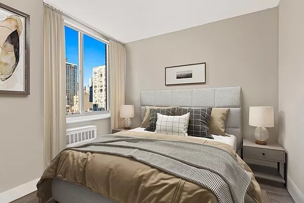 490 2nd Ave - Photo 3