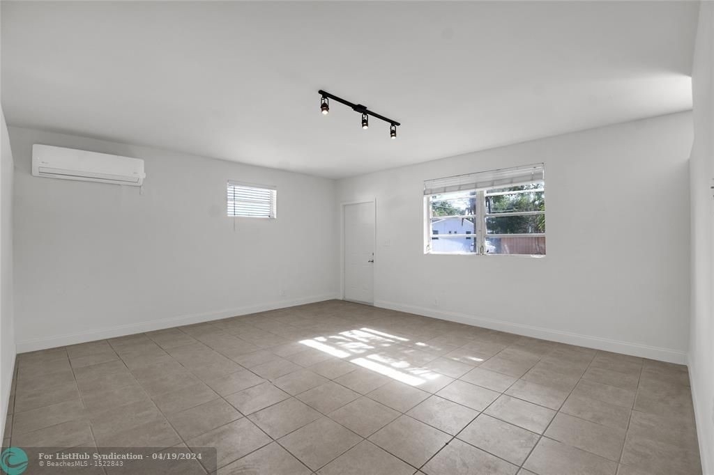 1116 S 17th Ave - Photo 5