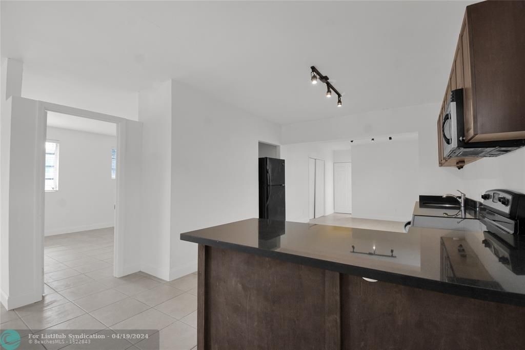 1116 S 17th Ave - Photo 11