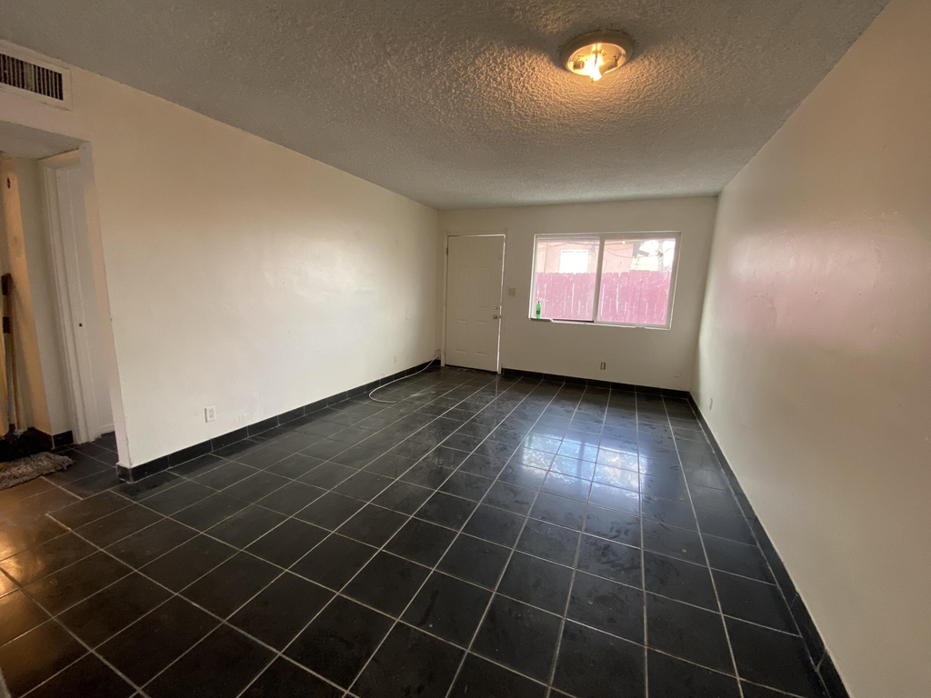 1108 Monterey Street - Photo 11