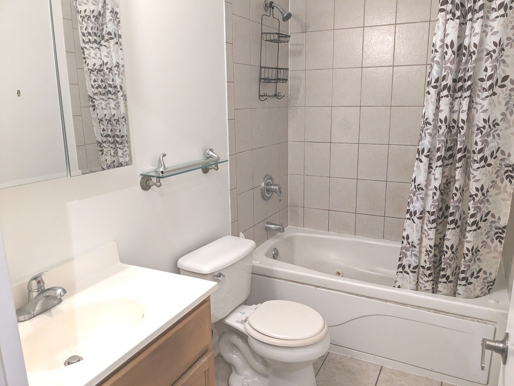 1727 W Touhy Avenue - Photo 6