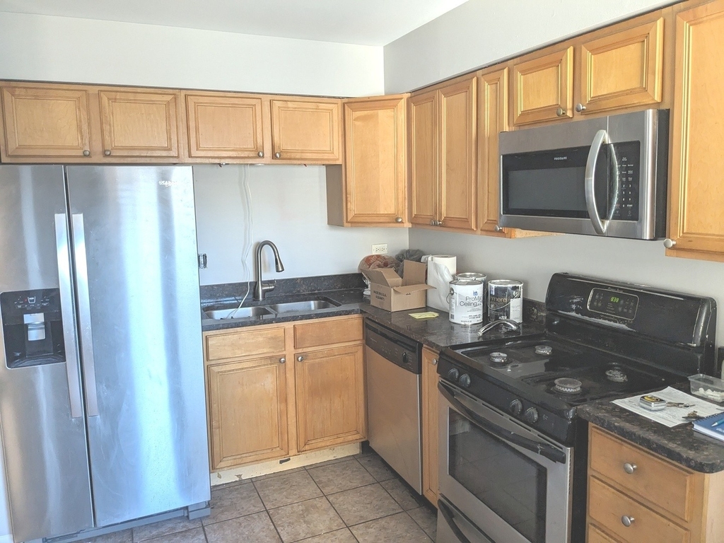 1727 W Touhy Avenue - Photo 3