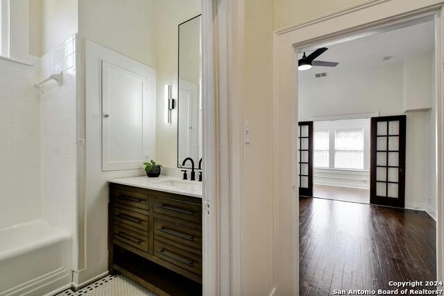 423 W Woodlawn Ave - Photo 5