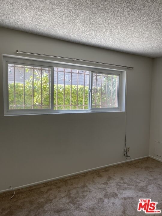 1811 Parnell Ave - Photo 6