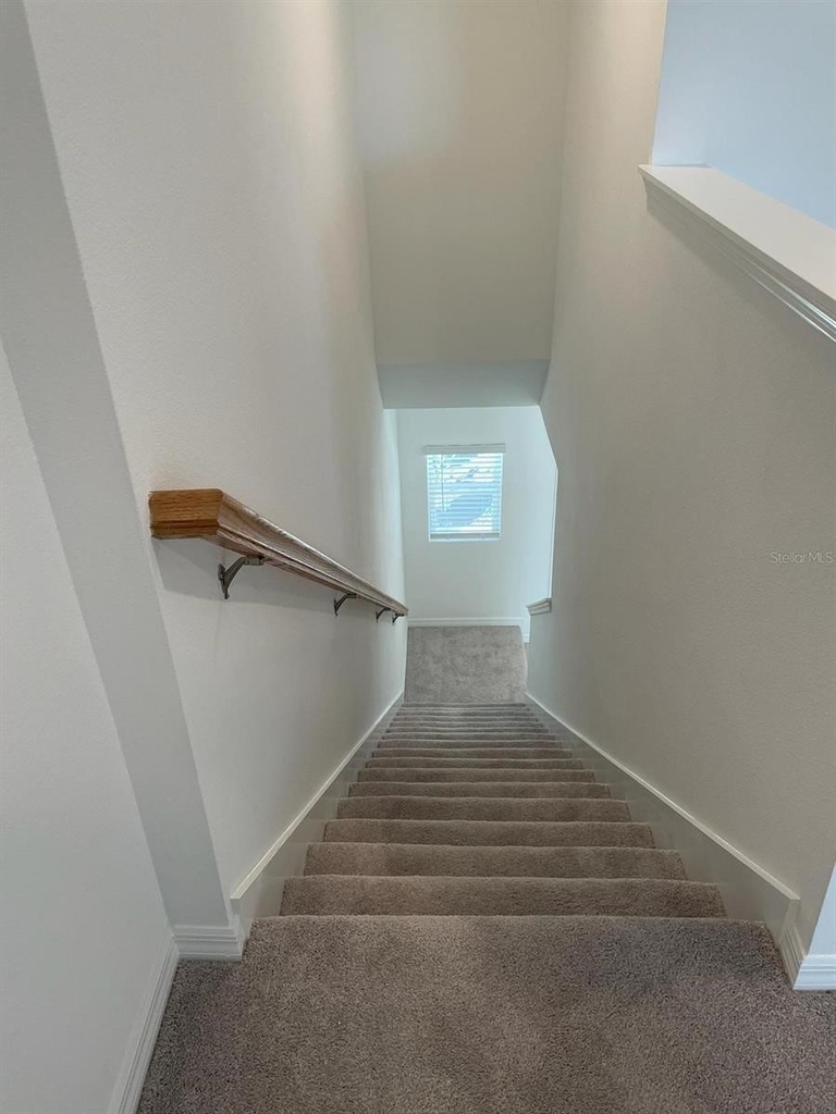 4660 Revolutionary Way - Photo 6