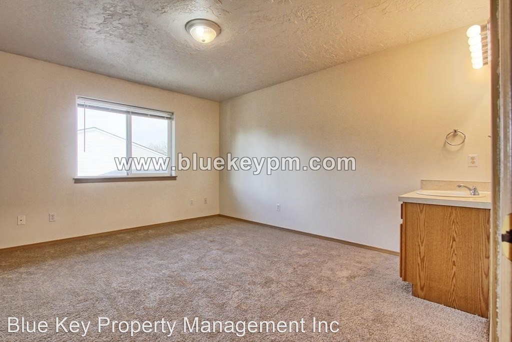 339 Ne 133rd Avenue - Photo 7