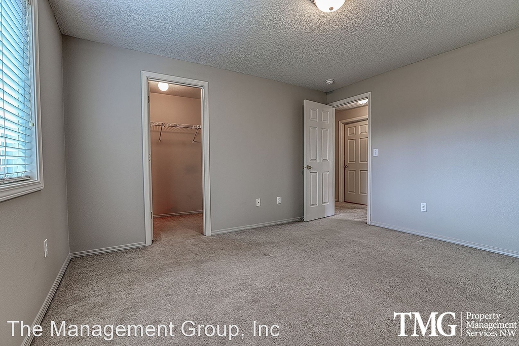 2303 N Heron Drive - Photo 17