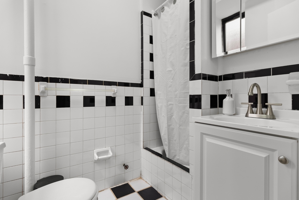 235 East 89th Street - Photo 5