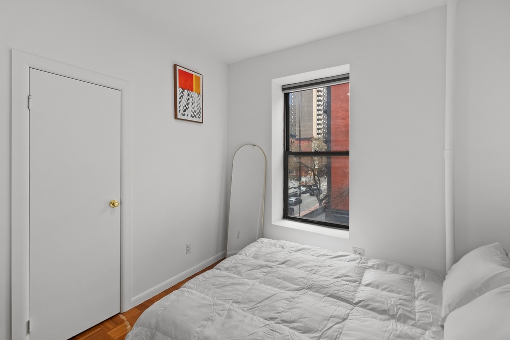 235 East 89th Street - Photo 6