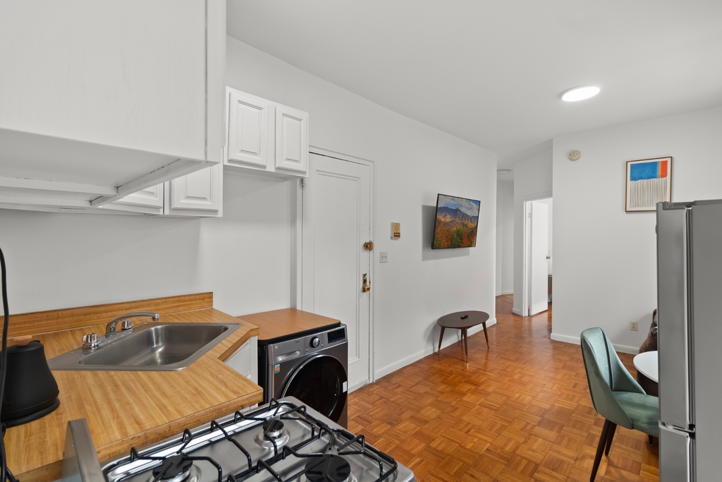 235 East 89th Street - Photo 3