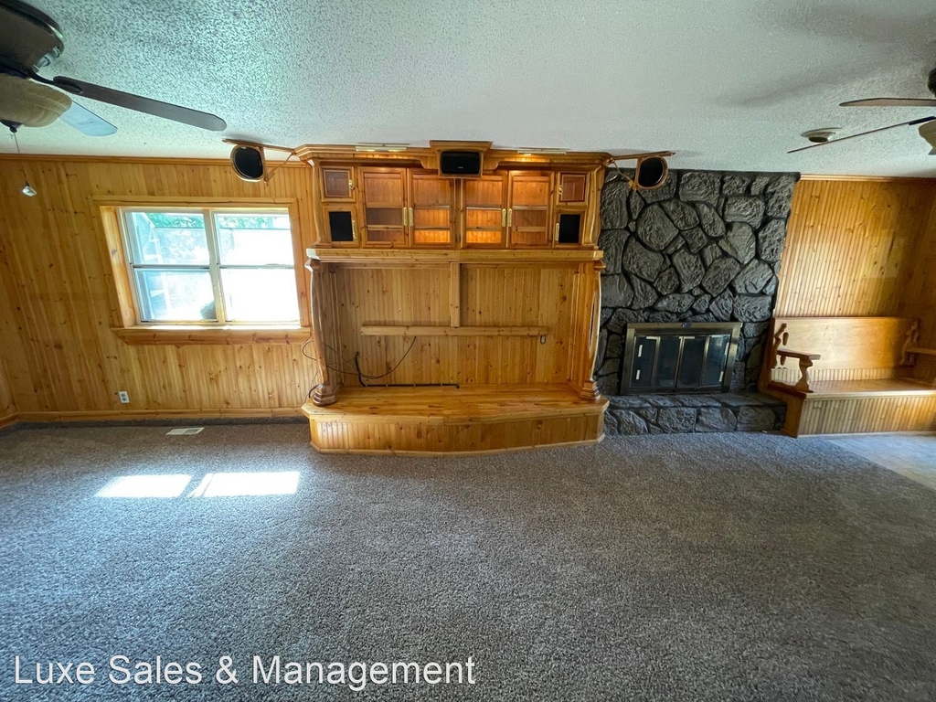 1020 Sw 68th Street - Photo 3