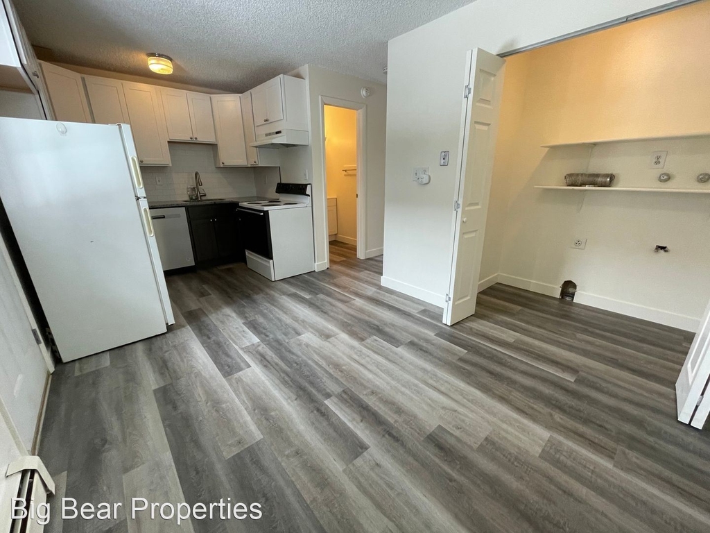 730 37th Avenue - Photo 2