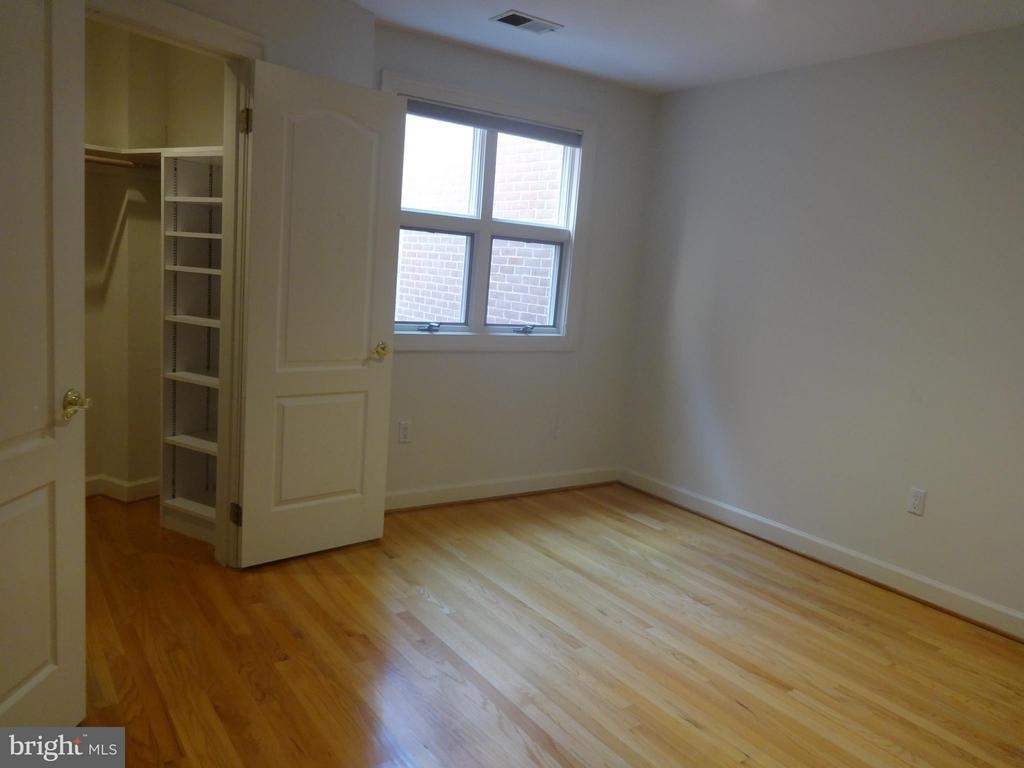 5330 Connecticut Ave Nw - Photo 25