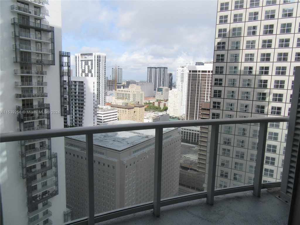 300 S Biscayne Blvd - Photo 26