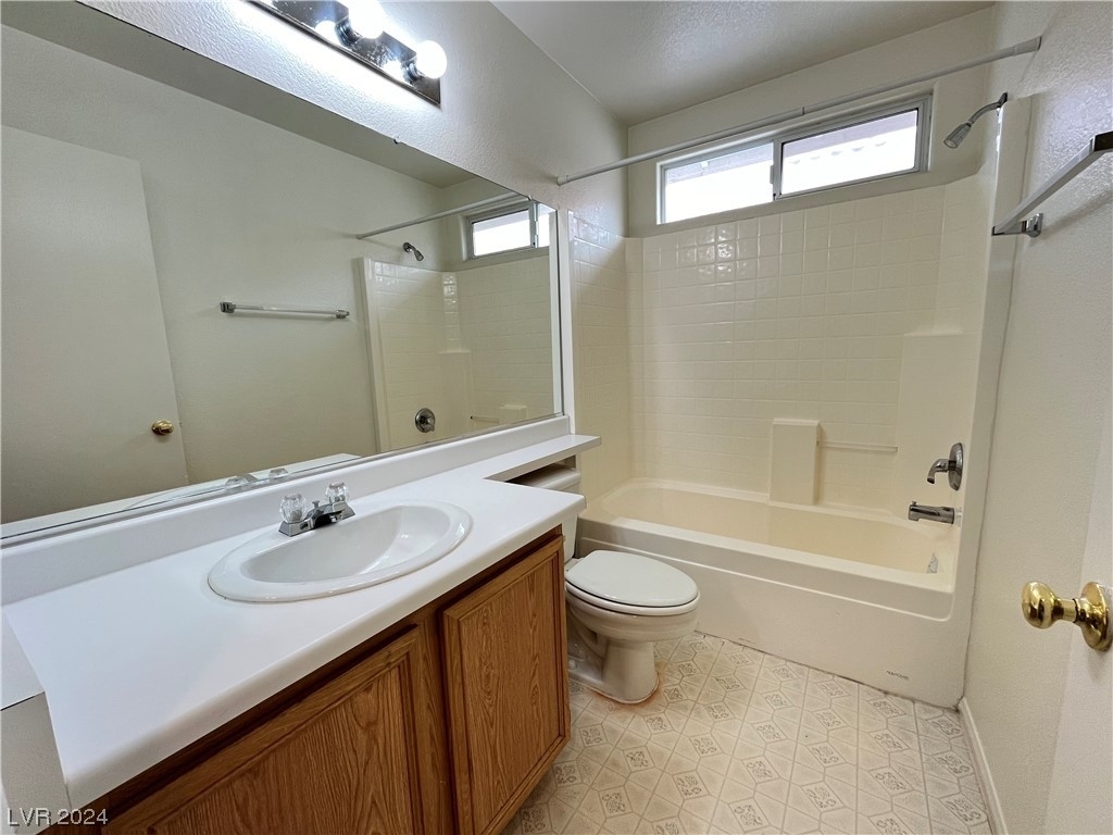 2417 Canberra Avenue - Photo 9