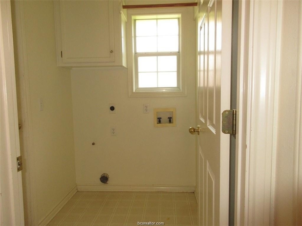 704 Aster Drive - Photo 5