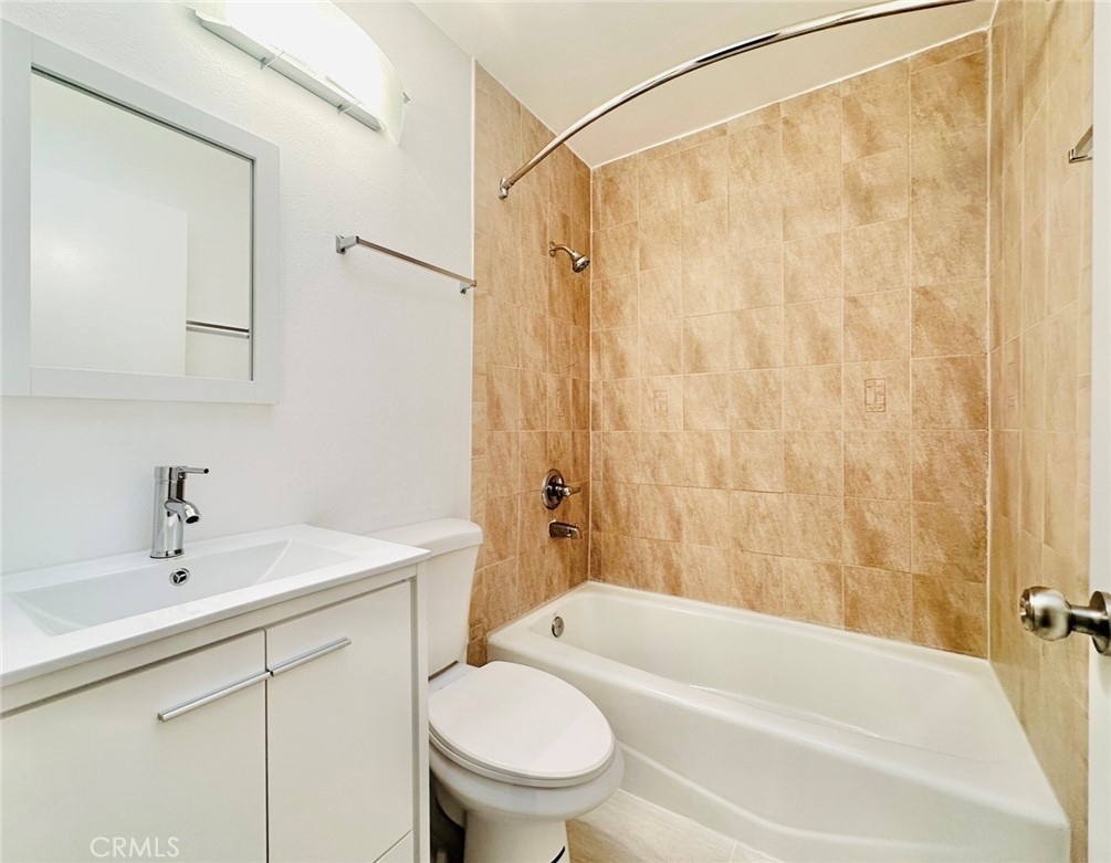 2817 W Grand Avenue - Photo 11