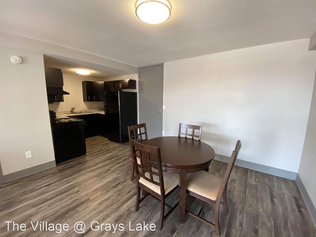 2270 Bell Ave - Photo 1