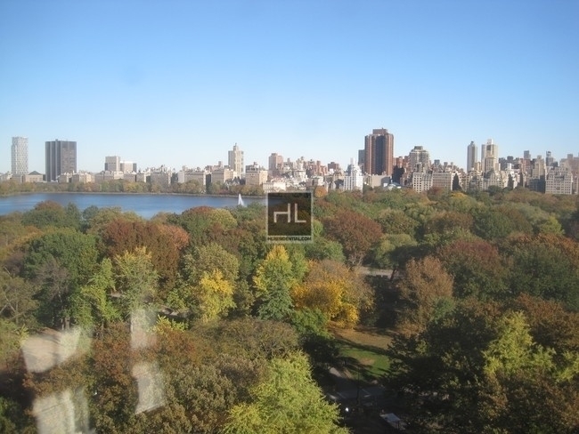 Central Park West - Photo 0