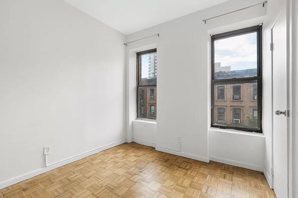 325 East 89th Street - Photo 2