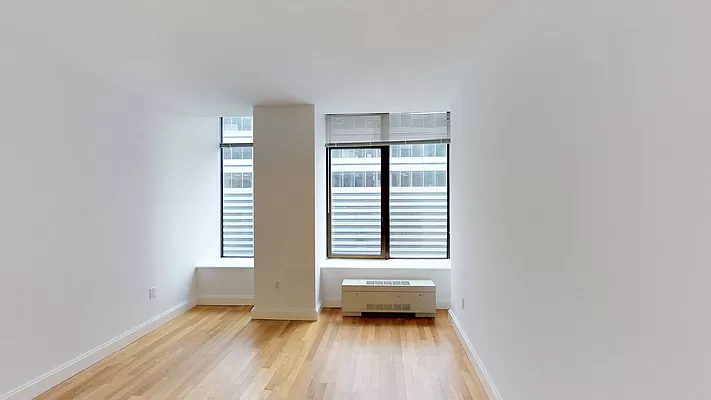 Hanover Square  - Photo 1