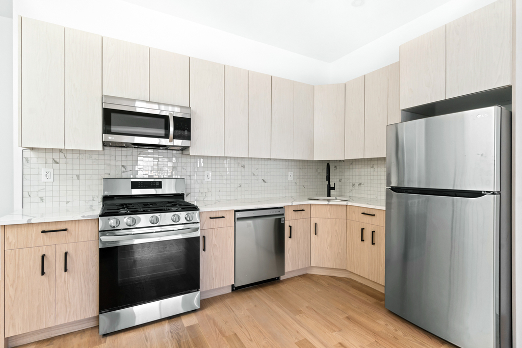 982 East 37th Street - Photo 7