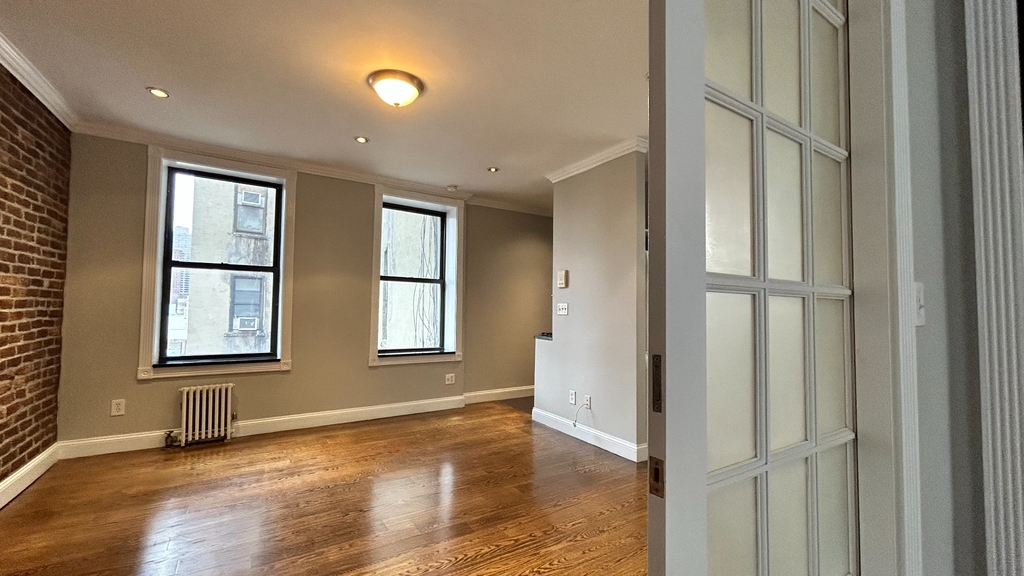 3 BR apartment, East Harlem - Photo 0