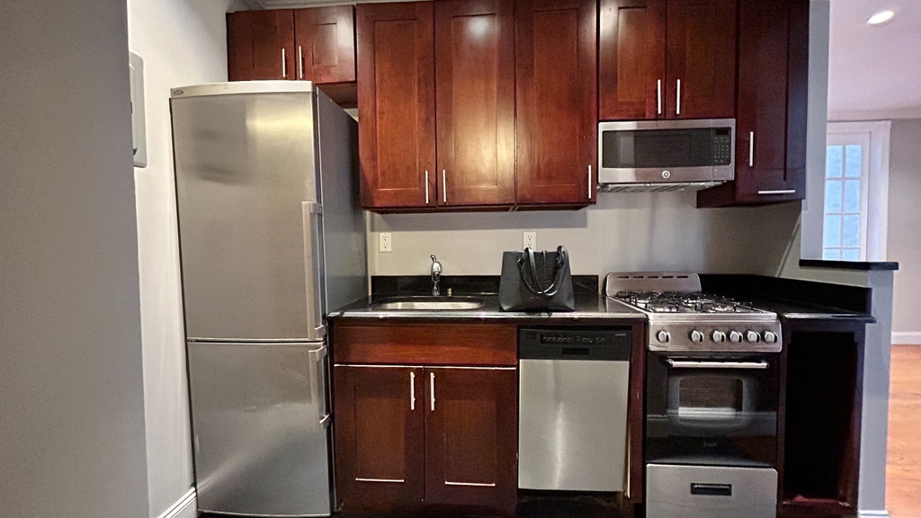 3 BR apartment, East Harlem - Photo 6