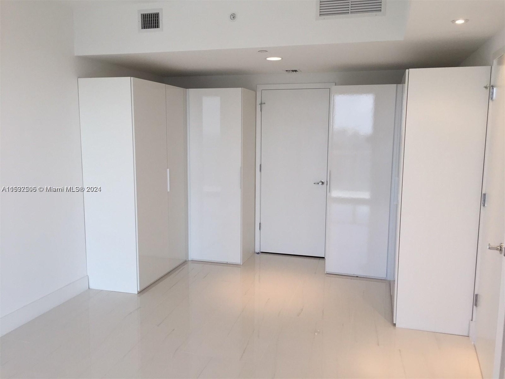 1010 Brickell Ave - Photo 9