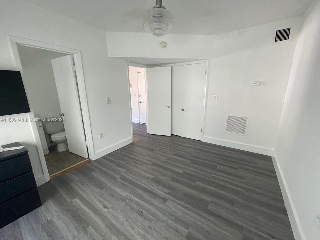 1555 Pennsylvania Ave - Photo 1