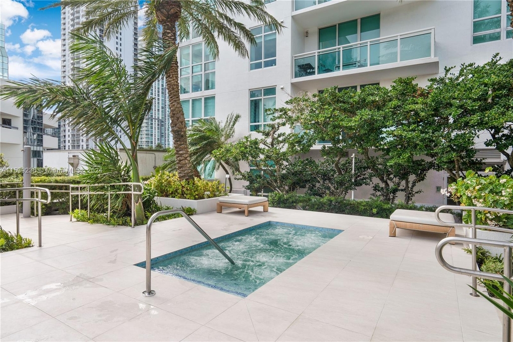 950 Brickell Bay Dr - Photo 21