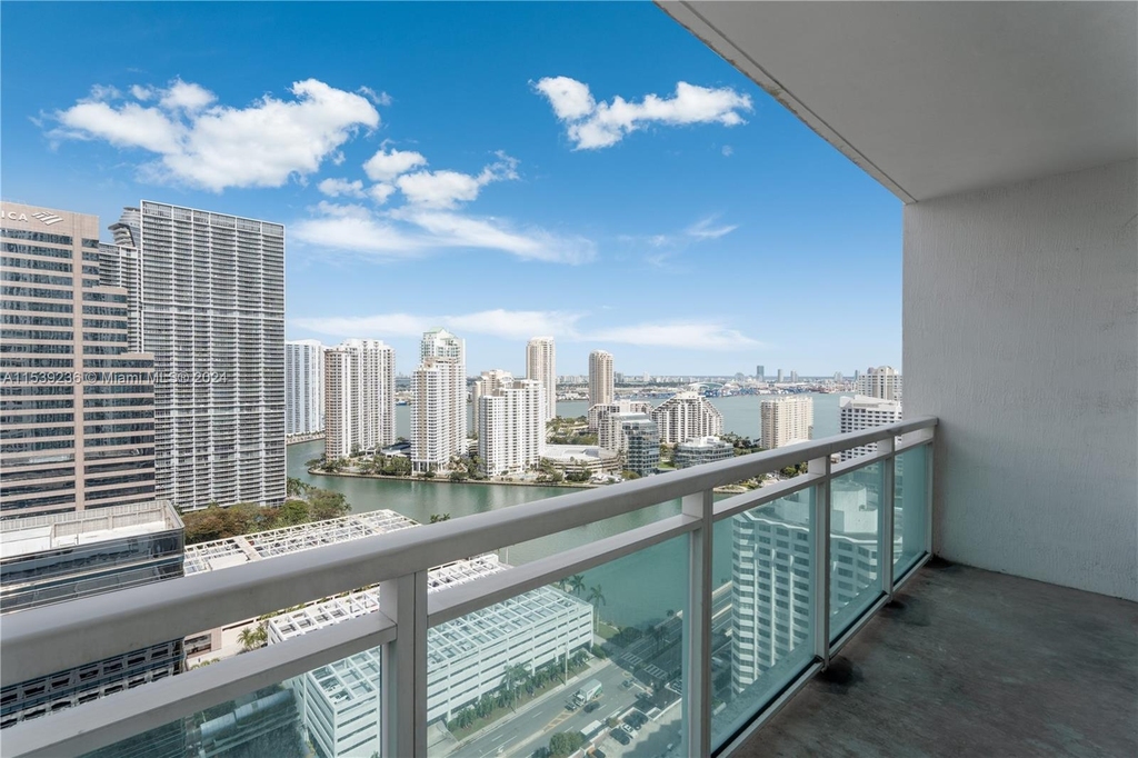 950 Brickell Bay Dr - Photo 36