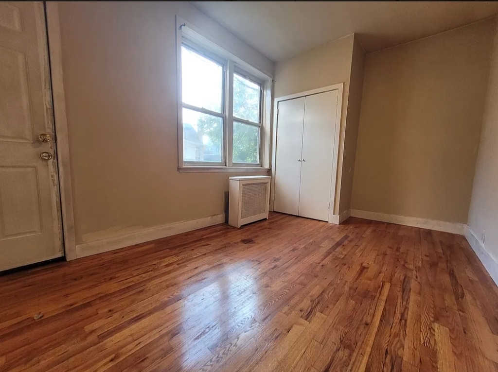 4822 Church Avenue - Photo 3