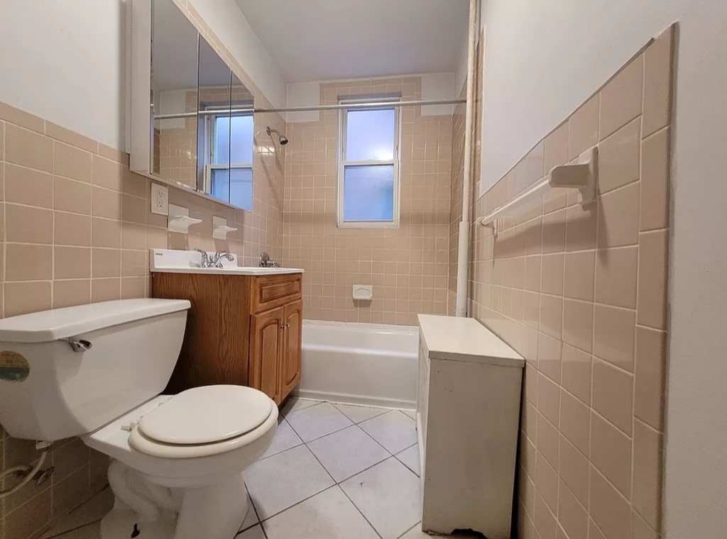 4822 Church Avenue - Photo 5