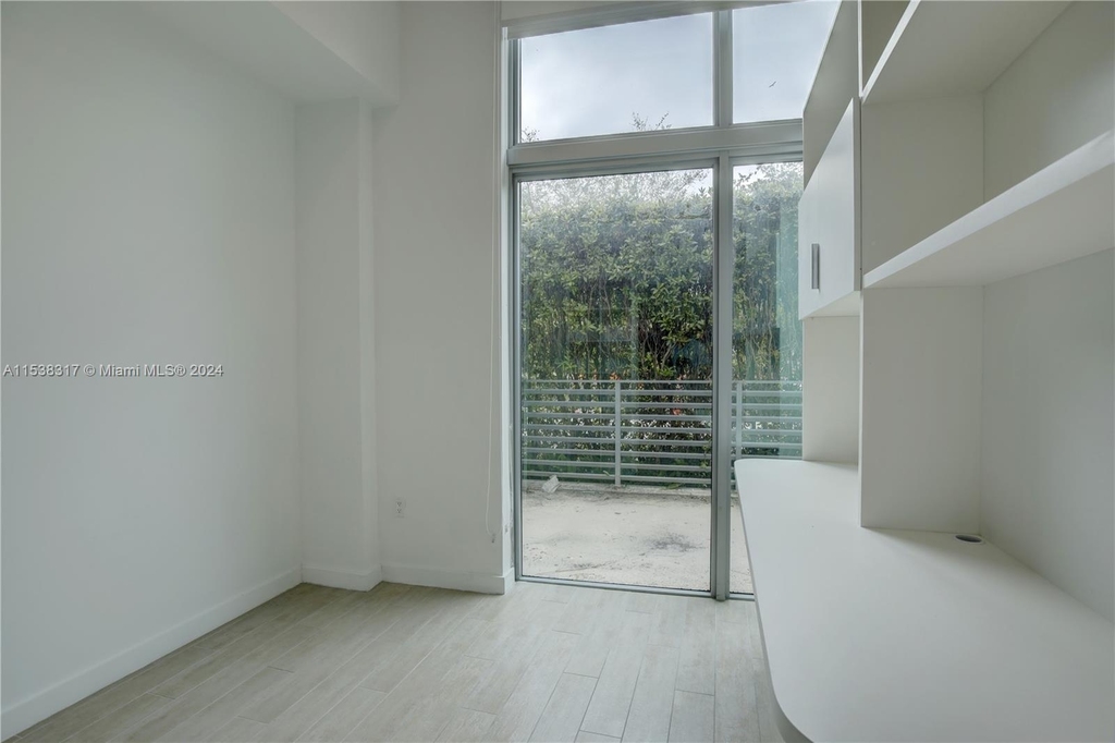 1600 Sw 1st Ave - Photo 14