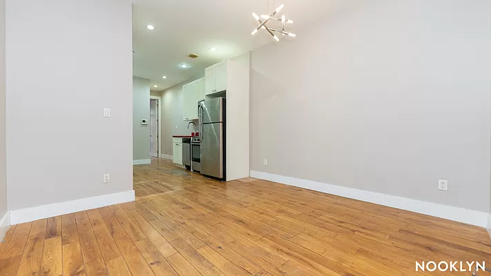 1346 Hancock Street - Photo 2