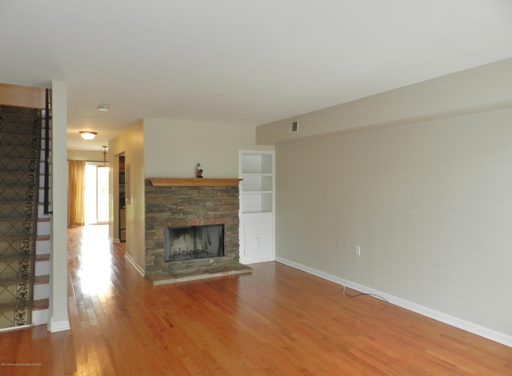 25 Meadow Avenue - Photo 2