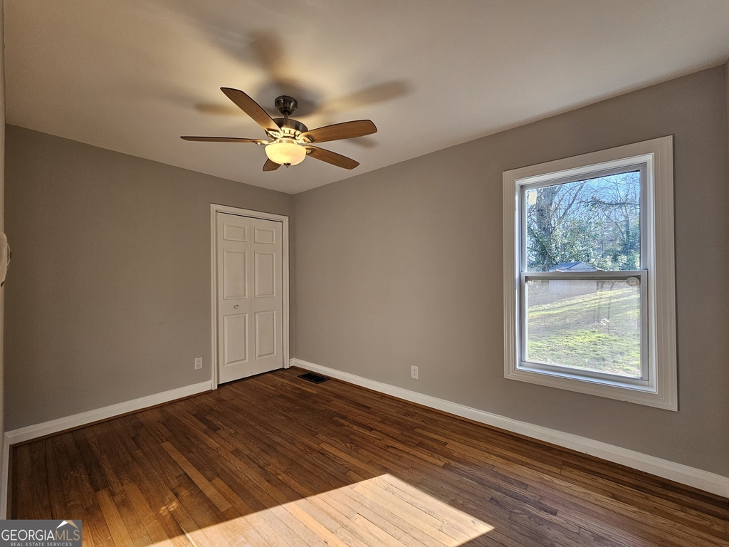 1231 Stonybrook Drive - Photo 5