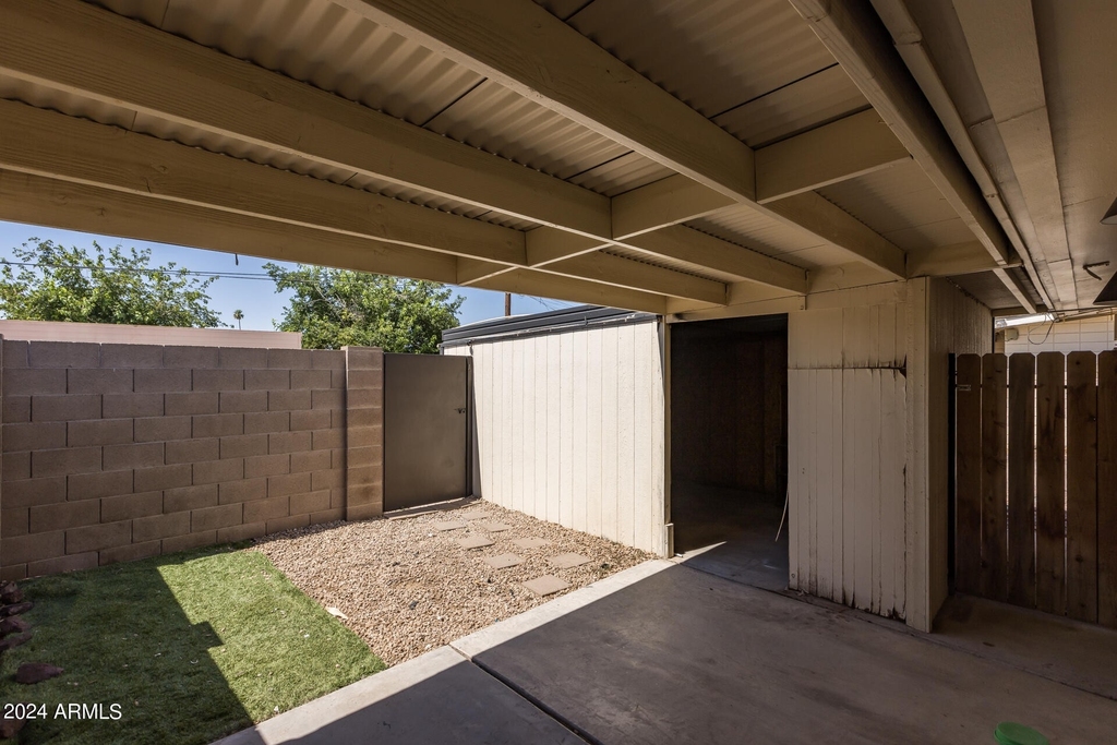 7025 E Wilshire Drive - Photo 17