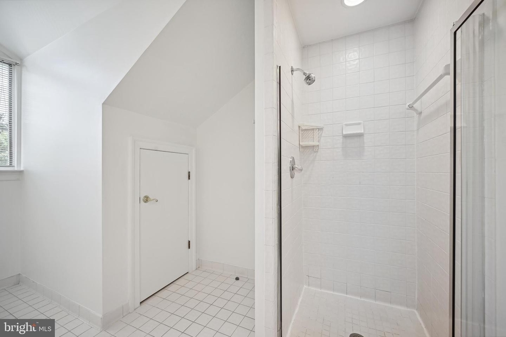 5330 Connecticut Ave Nw - Photo 34