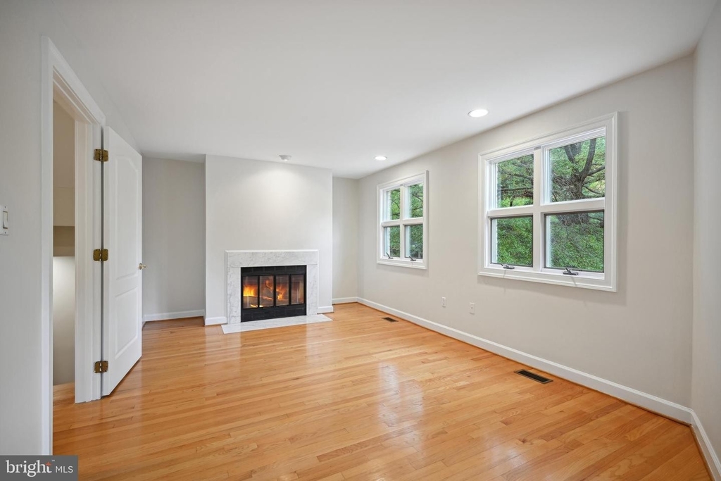 5330 Connecticut Ave Nw - Photo 8