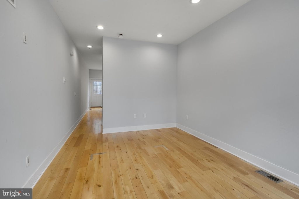 2206 E Albert Street - Photo 1