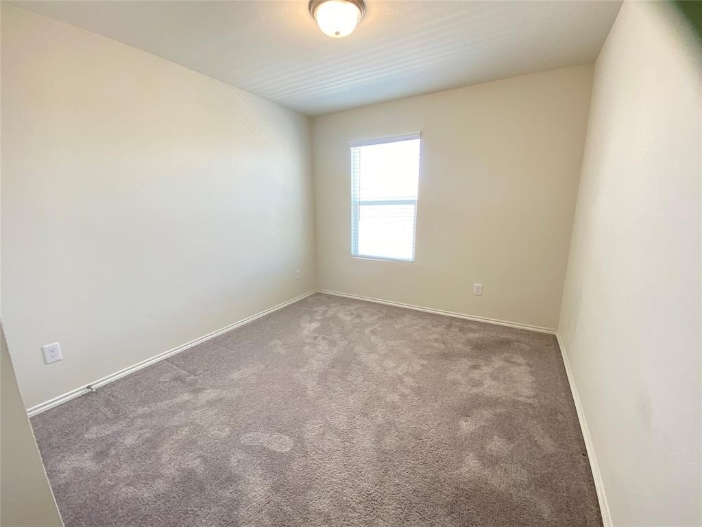 10108 Newtown Drive - Photo 17