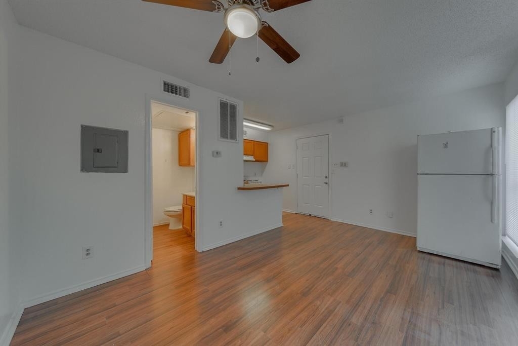 9815 Walnut Street - Photo 3