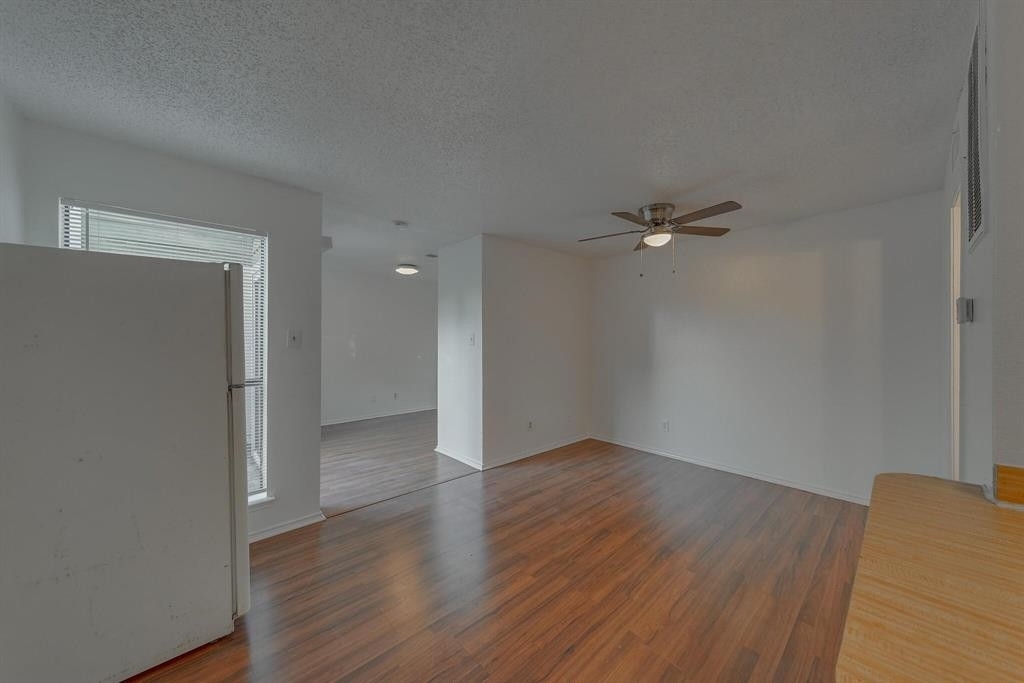 9815 Walnut Street - Photo 6