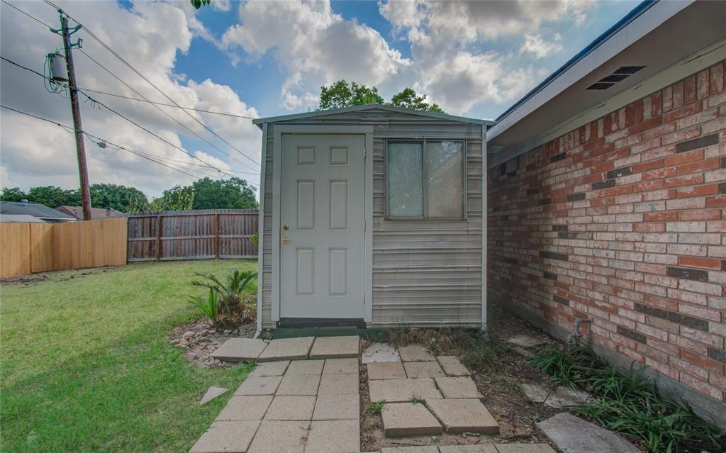 1806 Cypress Drive - Photo 18